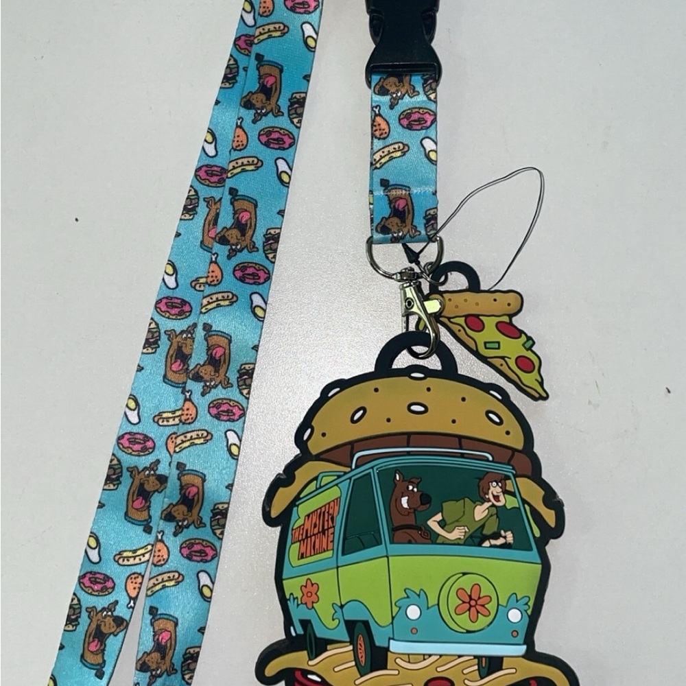 Blue Mystery Machine Bag with Collectible Charm